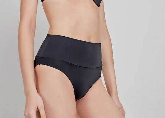Braguita bikini alta multiposición. Gisela